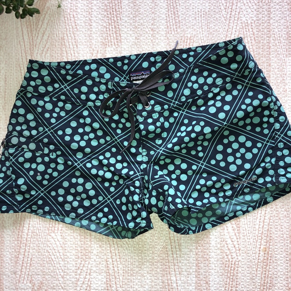 Patagonia Women’s Wavefarer Board Shorts